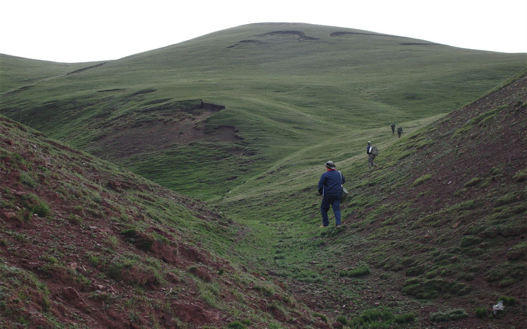 281635386238132634.jpeg 穿越溝壑.jpg