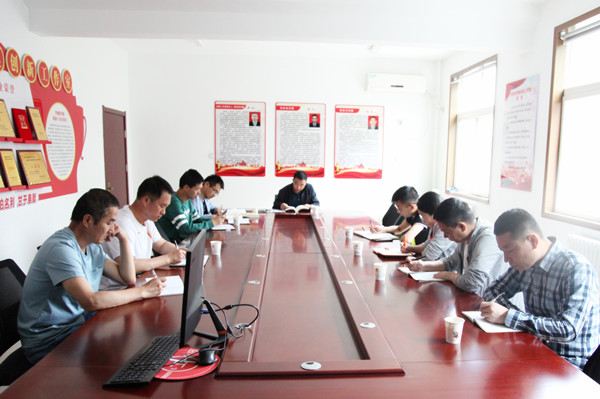 051685952992155990.jpeg 龐.jpg